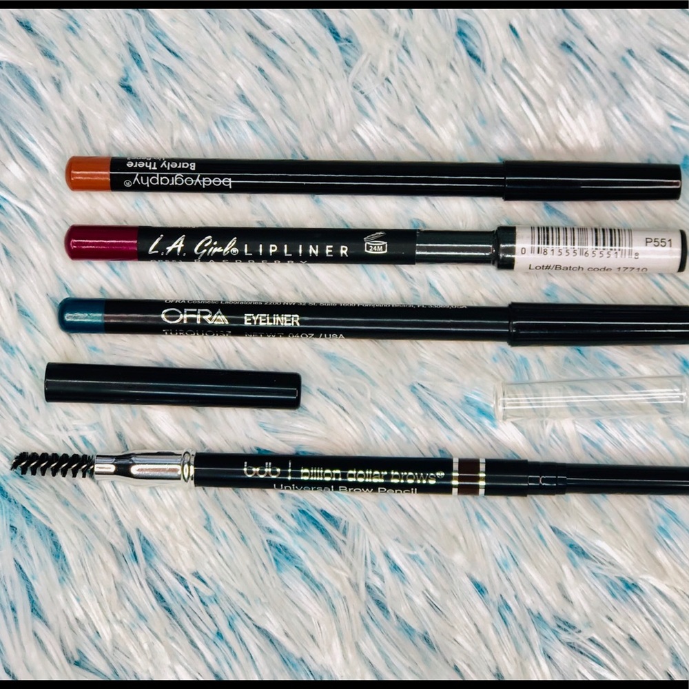 🔻🔥SALE 🔥 Full Pencil Bundle lip eye brow Makeup